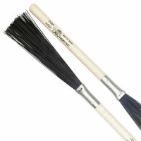 Los Cabos Black Nylon brush with wooden handle